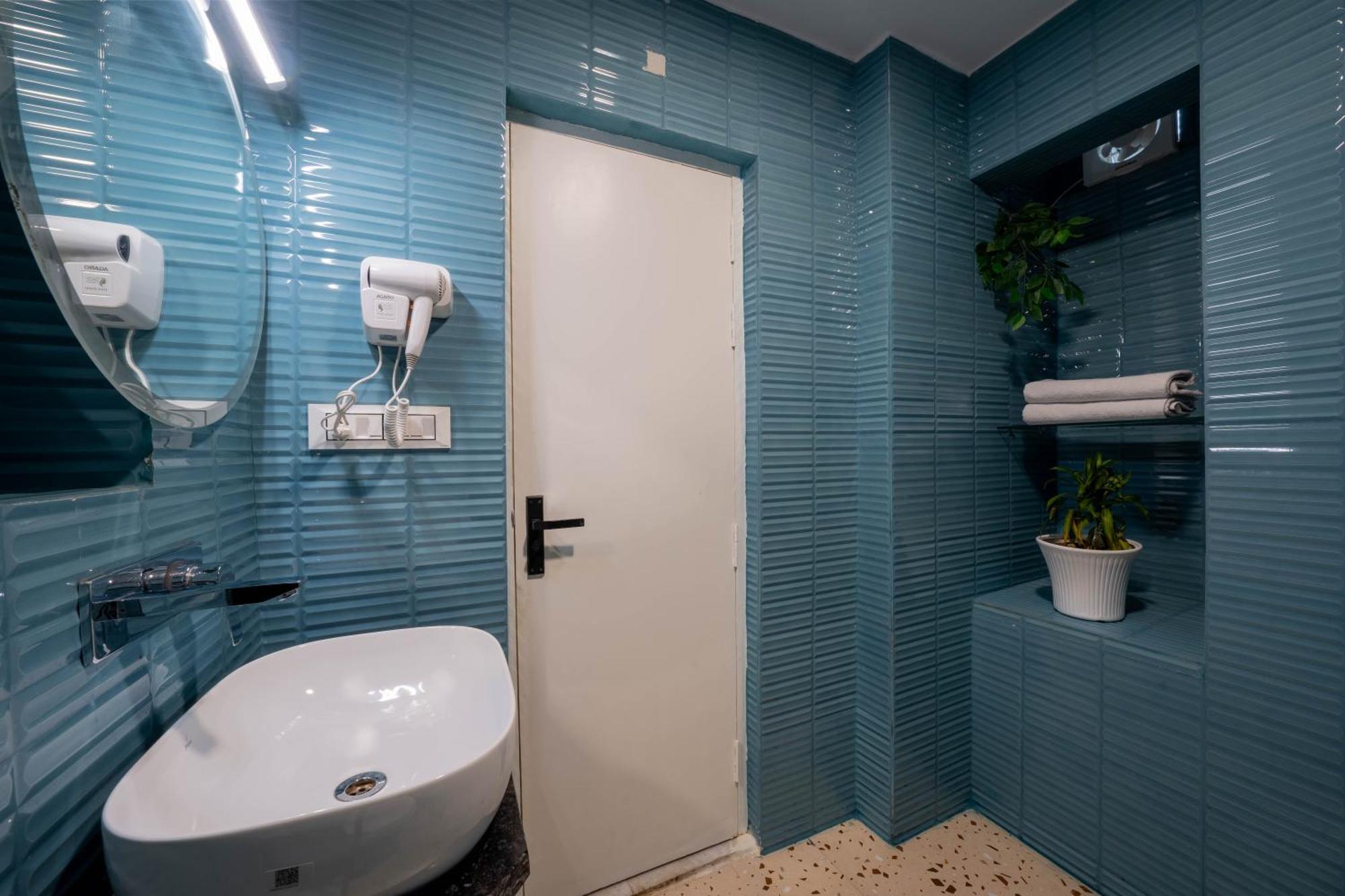 Ultra Luxury 3bhk Stylish Apartment, Walk To Taj Mahal, 1500sqft Apartment