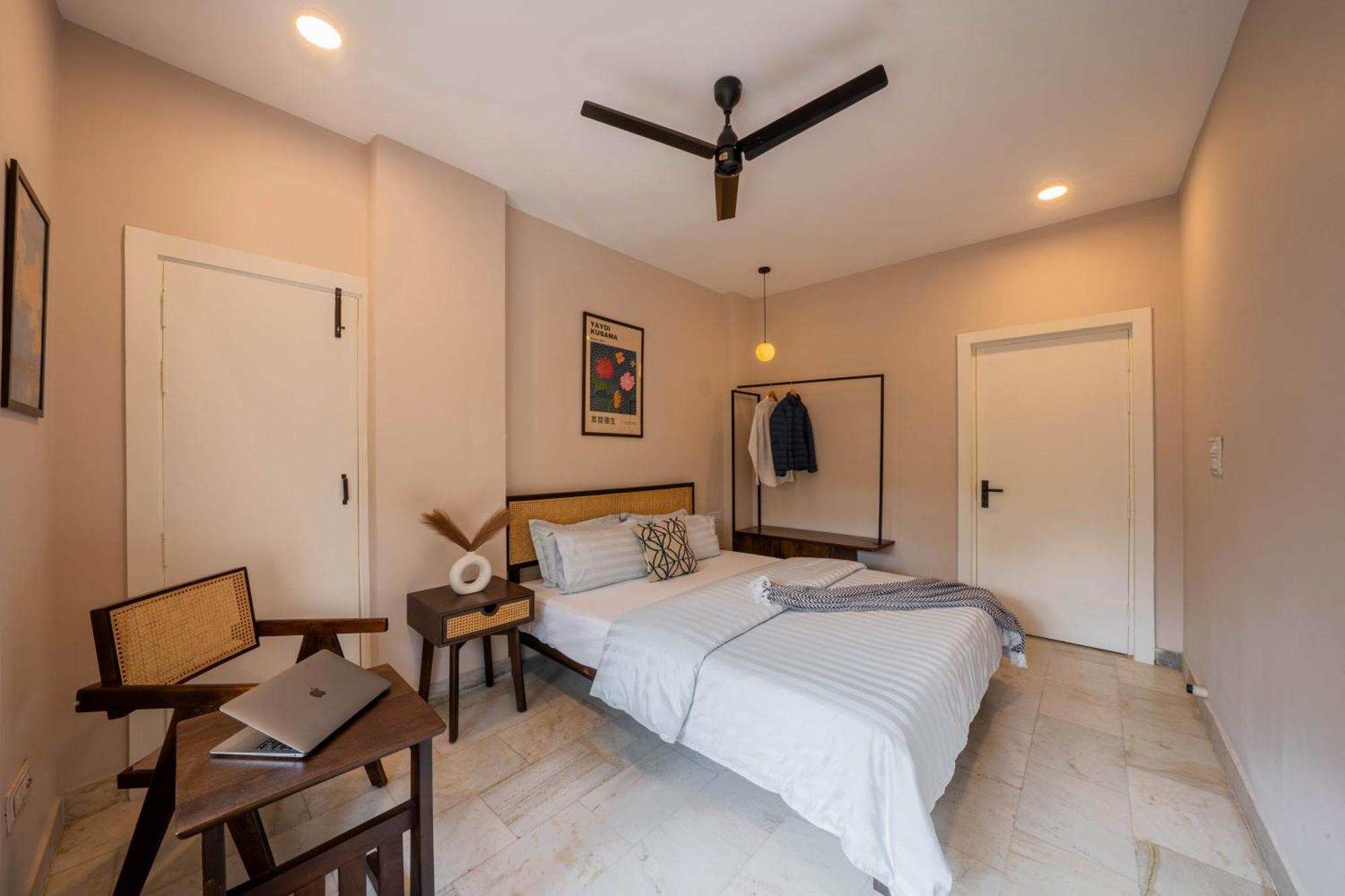 Ultra Luxury 3bhk Stylish Apartment, Walk To Taj Mahal, 1500sqft Apartment *